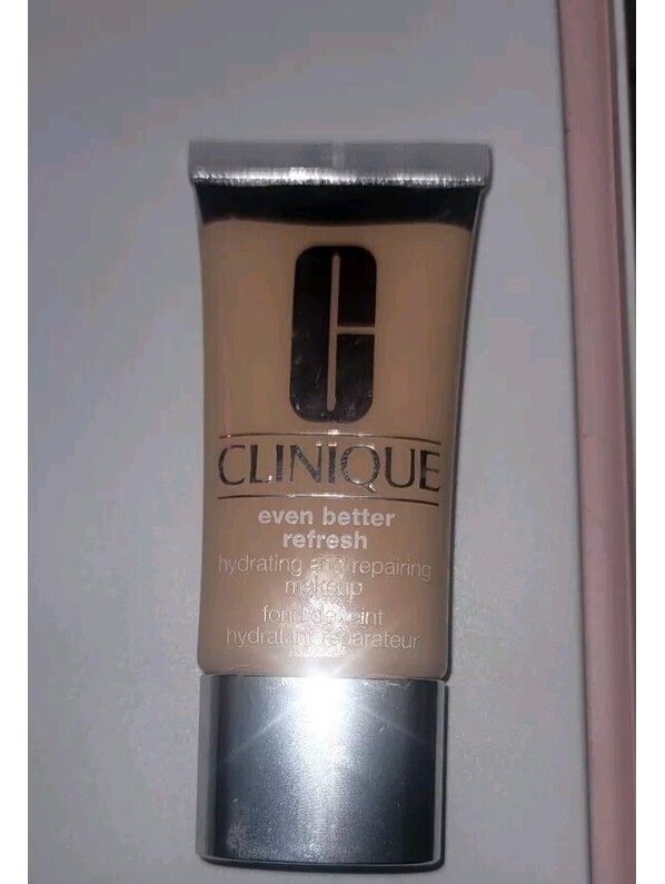 Clinique Even Better Refresh Hydrating & Repairing Makeup Foundation 18 Cream Wh